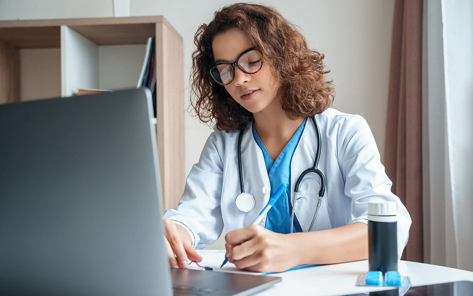 El médico como divulgador: una forma de conectar y aclarar dudas de los pacientes
